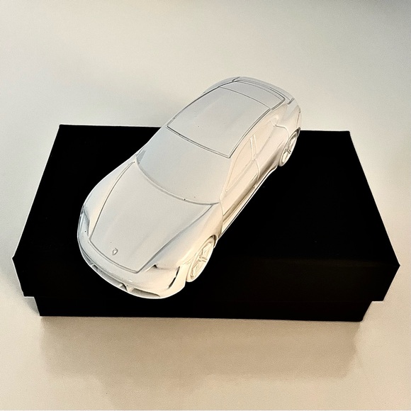 Genuine Limited Edition Porsche Taycan Model Car - Picture 7 of 11